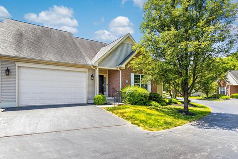 760 Hawks Crest Ln, Blacklick, OH 43004