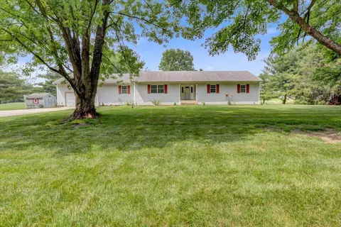 9444 Busey Rd NW, Canal Winchester, OH 43110
