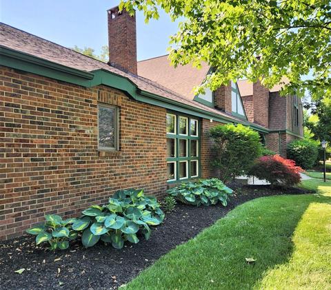4554 Sandringham Dr, Columbus, OH 43220