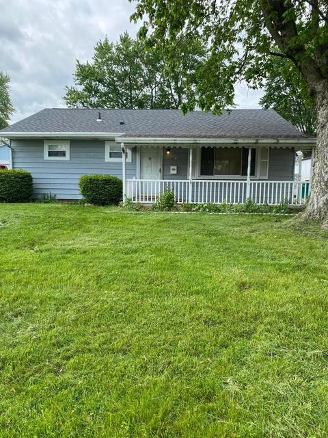 350 Madison Dr S, West Jefferson, OH 43162