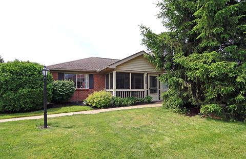 4036 Castel Dr, Groveport, OH 43125
