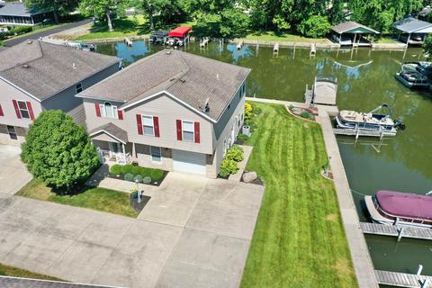 10488 Tecumseh Cove Dr, Huntsville, OH 43324