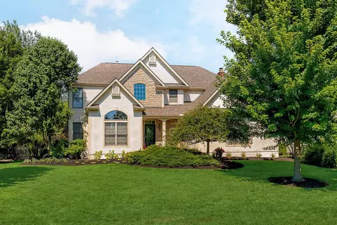 5310 Sandy Dr, Lewis Center, OH 43035