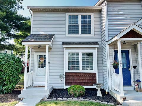 902 Upholland Ln #17A, Worthington, OH 43085