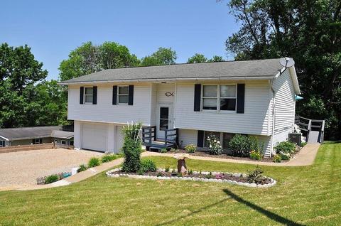 124 Valley Gem Dr, Zanesville, OH 43701