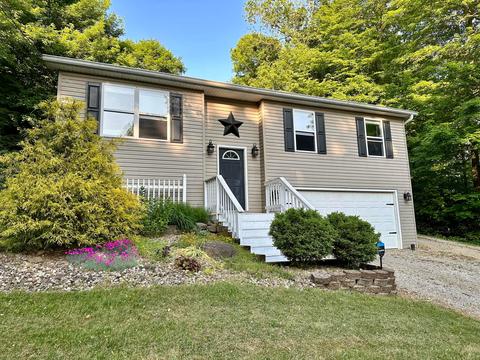 224 Westmoreland Dr, Howard, OH 43028