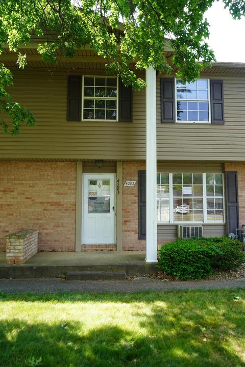4283 New Rd, Youngstown, OH 44515