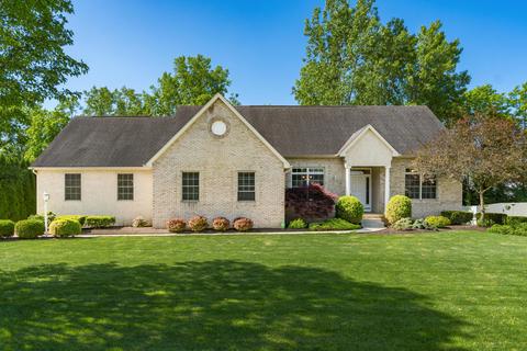 11 Voelker Rd, Reynoldsburg, OH 43068