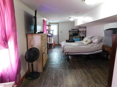573 West St, Logan, OH 43138 photo 9