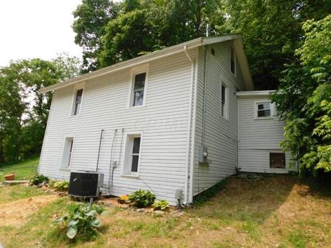 573 West St, Logan, OH 43138 photo 2
