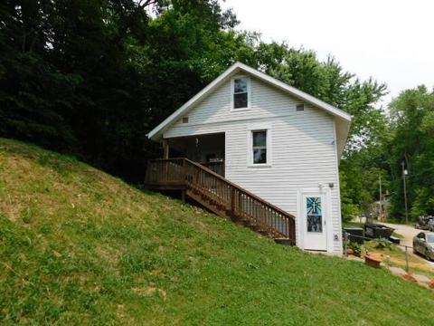 573 West St, Logan, OH 43138 photo 3