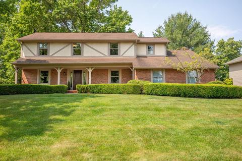 955 Blind Brook Dr, Columbus, OH 43235