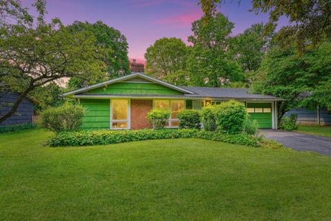 2361 Fishinger Rd, Columbus, OH 43221