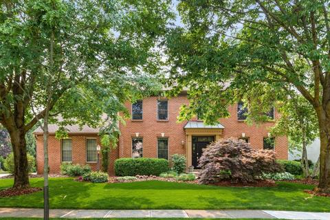 7663 Forest Knoll Dr, Dublin, OH 43017