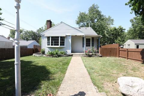 74 E Alcott Rd, Columbus, OH 43207 photo 2