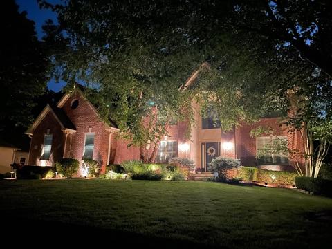 2101 Tucker Trl, Lewis Center, OH 43035