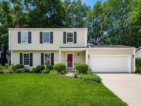 251 Oak Hill Dr, Westerville, OH 43081