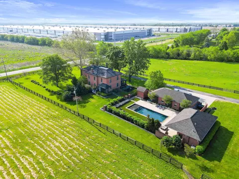 10649 Oh-104, Lockbourne, OH 43137