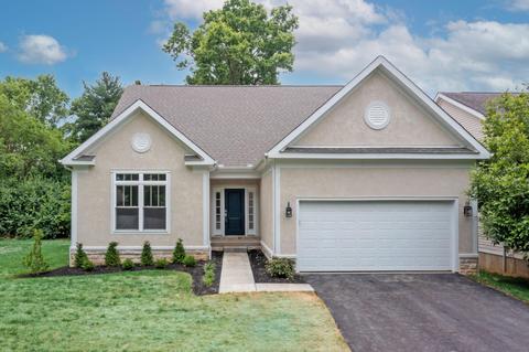 132 Creekside Green Dr, Gahanna, OH 43230