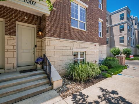 1007 Dennison Ave, Columbus, OH 43201