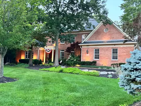 10697 Preston Way, Powell, OH 43065
