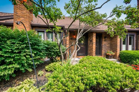 2118 Coach Rd N #17, Columbus, OH 43220