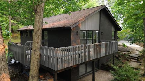 842 N Wood St, Logan, OH 43138