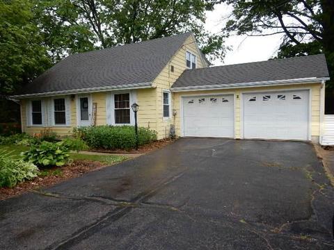 2 Boyd St, Fredericktown, OH 43019