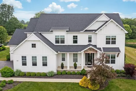 7507 New Albany Links Dr, New Albany, OH 43054