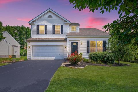 4371 Grand Strand Dr, Grove City, OH 43123