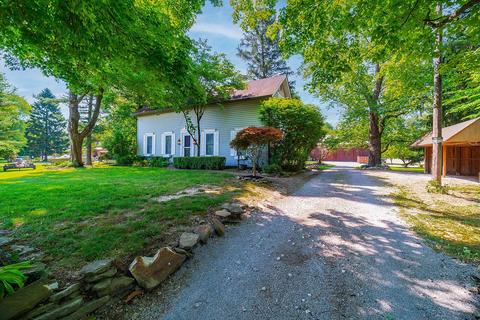7564 Plumb Rd, Galena, OH 43021