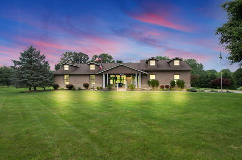 6200 Windbrook Dr, Blacklick, OH 43004