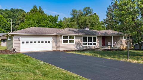 250 W Willow Dr, Zanesville, OH 43701