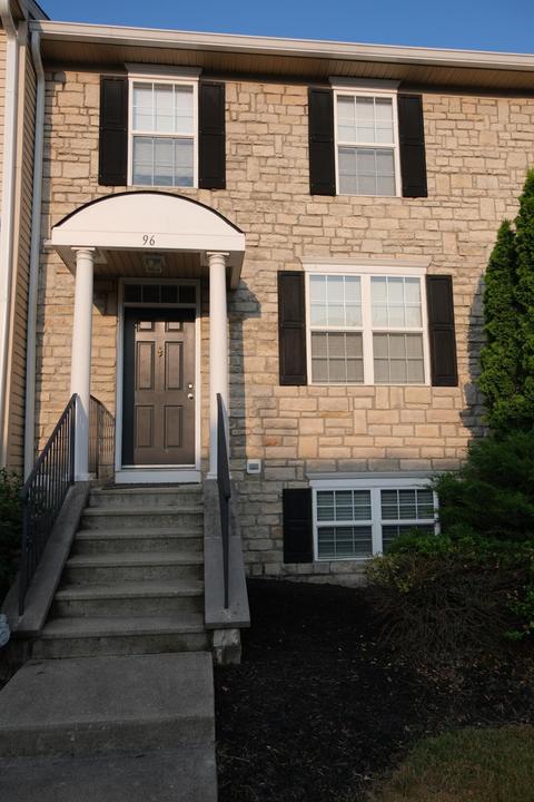 96 Preswicke Ml, Blacklick, OH 43004