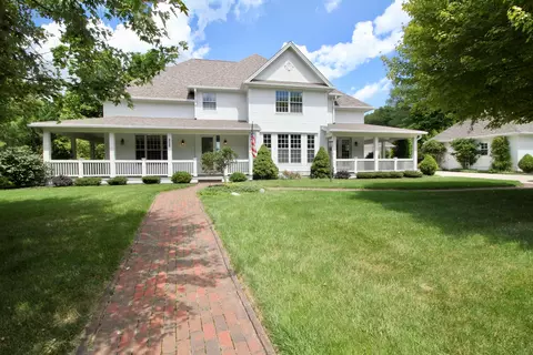 104 Merywen Cir, Granville, OH 43023