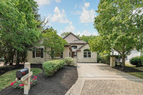 9808 Oxford Cir, Powell, OH 43065