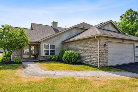 8121 Farm Crossing Cir, Powell, OH 43065