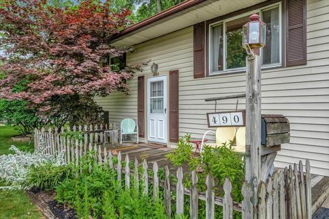 490 Coronation Ave, Gahanna, OH 43230
