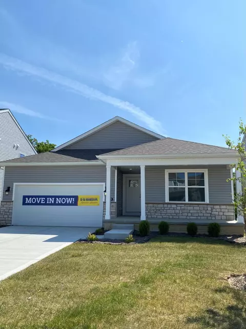 333 Sandburg Dr, Lithopolis, OH 43136