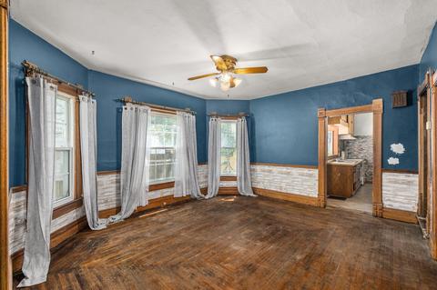 413 W Pearl St, Willard, OH 44890 photo 6