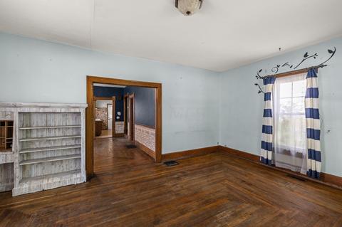 413 W Pearl St, Willard, OH 44890 photo 9