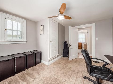 156 E Pacemont Rd, Columbus, OH 43202 photo 27