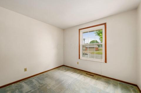 360 Cherokee Dr, Circleville, OH 43113 photo 15