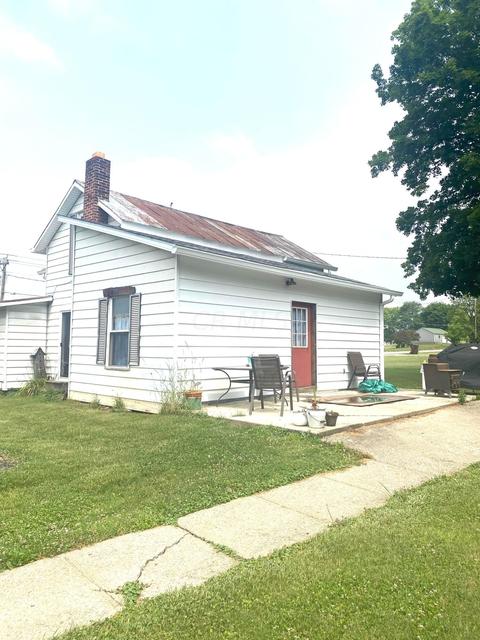 26128 Tarlton Adelphi Rd, Laurelville, OH 43135