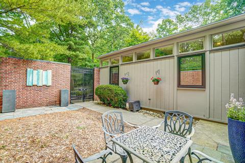 2707 Lear Rd, Columbus, OH 43220 photo 3
