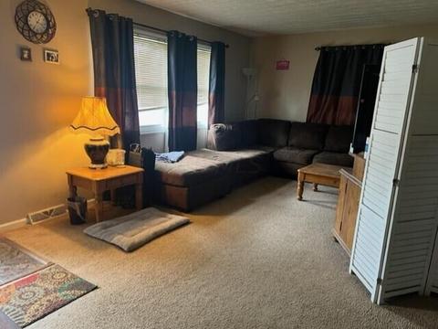 364 Logan St, Circleville, OH 43113 photo 2