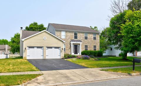 7443 Loy Rush Ct, Canal Winchester, OH 43110