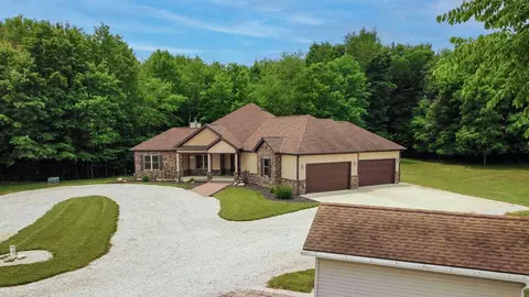4356 Gale Rd, Granville, OH 43023