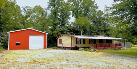 8950 Winchester Southern Rd, Stoutsville, OH 43154