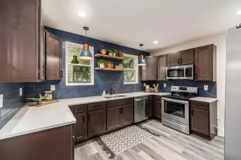 2467 Indiana Ave, Columbus, OH 43202